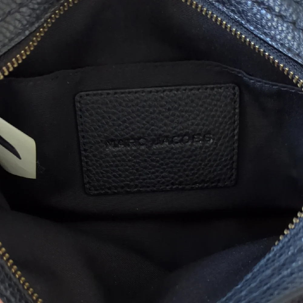 Marc Jacobs Black Leather Crossbody Bag E-the Squeeze - Picture 9 of 9